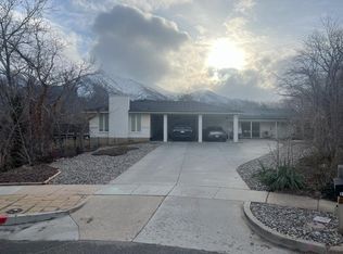 5720 S Oakwood Dr E, Ogden, UT 84405