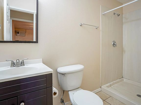 2nd image of 1000 Sellers Dr NE #4