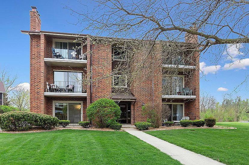 1st image of 9933 Treetop Dr APT 1E