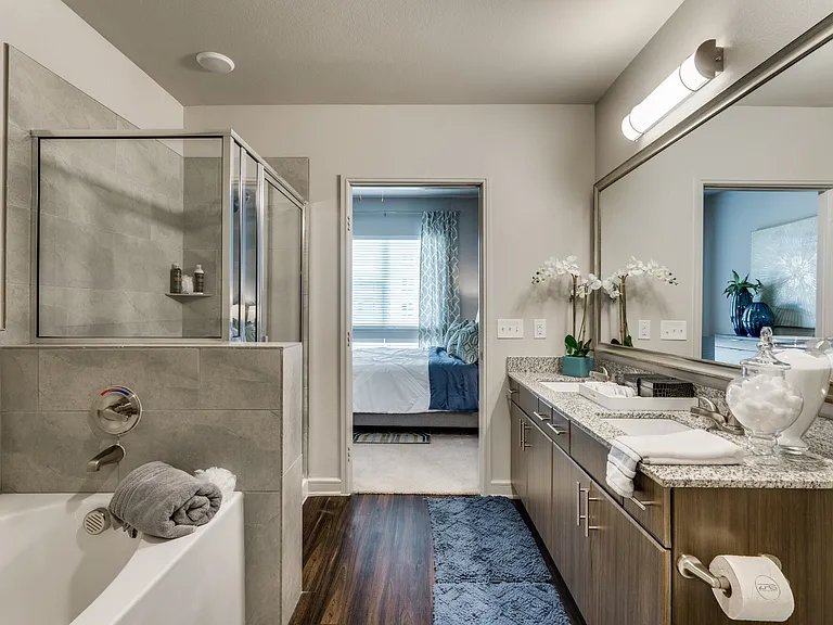 801 Lasco — Photo 25