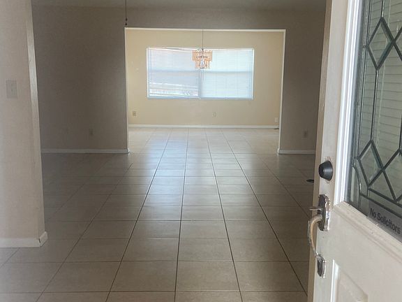 2nd image of 229 W Queencup Ct