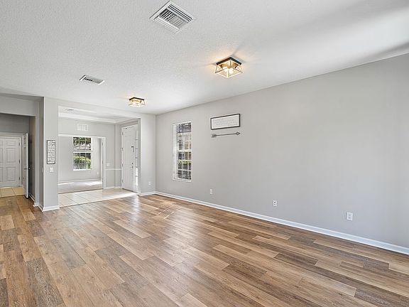 3rd image of 13715 Crest Lake Dr