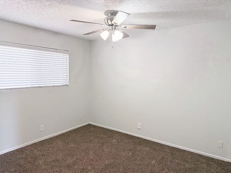 Fifteen 50 Apartments — Photo 31