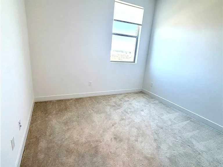 2048 Hollyleaf Ter — Photo 15