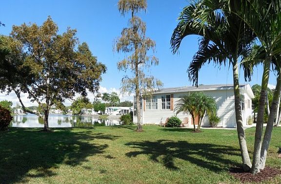 3rd image of 292 Imperial Wilder Blvd
