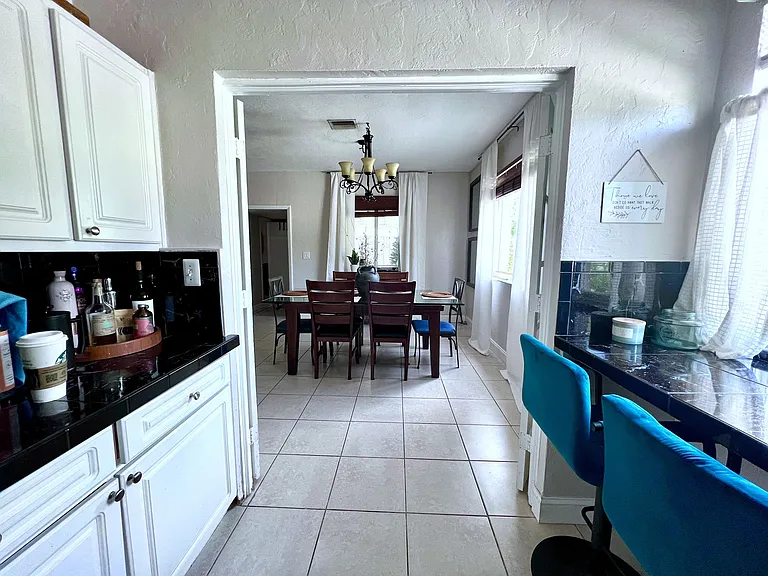 2040 NE 183rd St — Photo 54