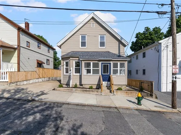 122 Metcalf St, Providence, RI 02904