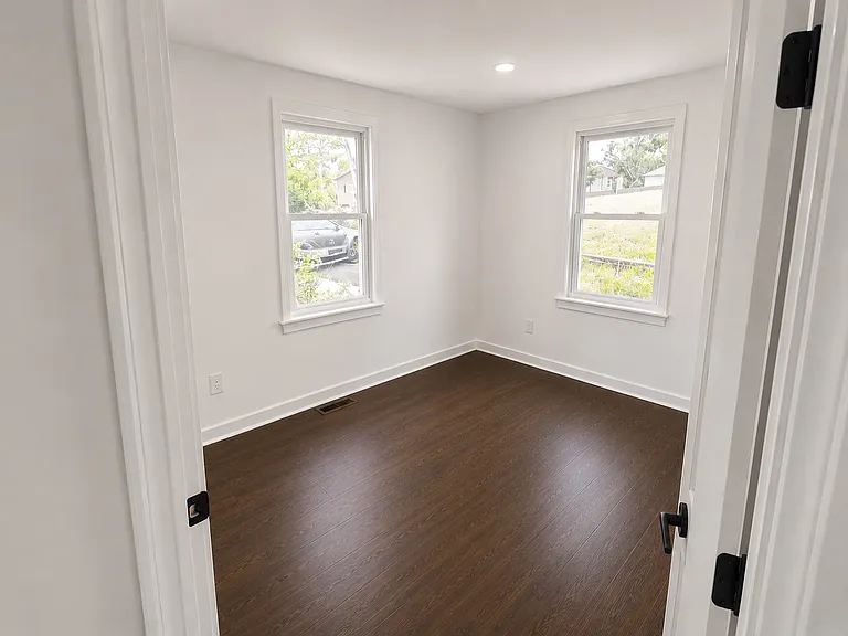 116 Brooklyn Ave — Photo 10