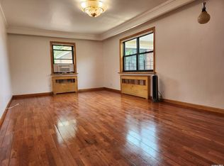 73-84 Springfield Blvd #69B2, Oakland Gardens, NY 11364