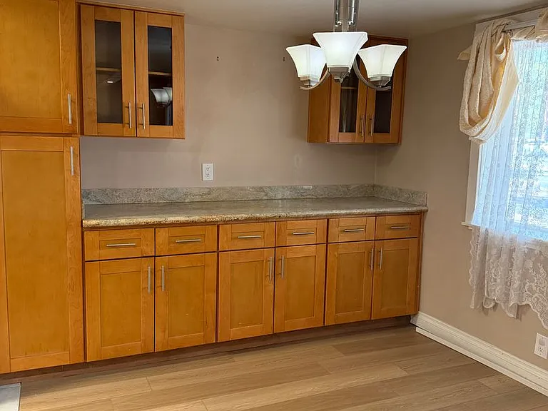1128A Herbert Ave — Photo 8