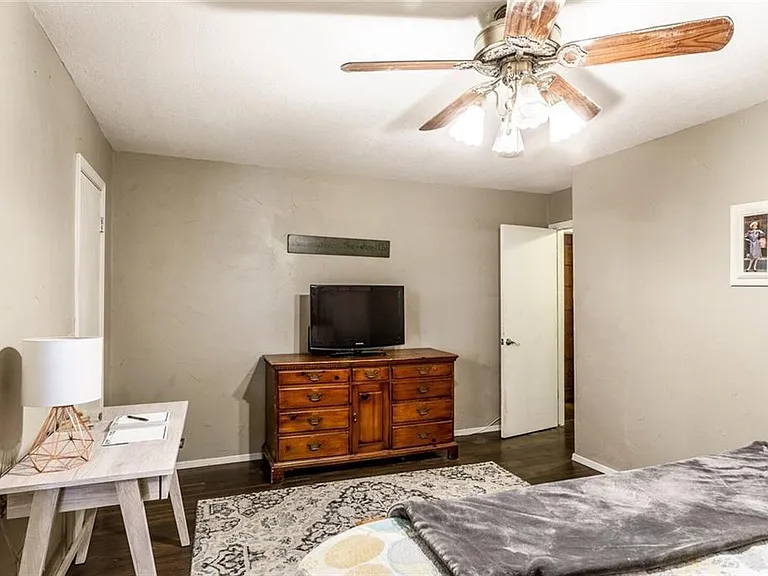 908 Cooper Ln — Photo 19