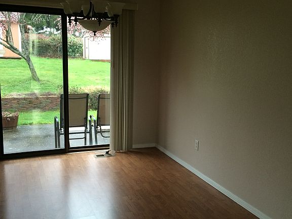 5th image of 10311 To 10315 50th Ave E