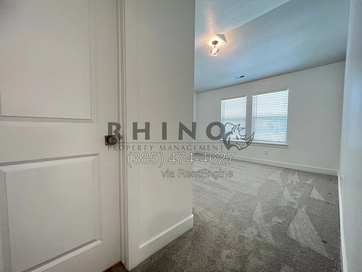 3 bed, 2.5 bath, 2402 sqft, $2,199 — Photo 4