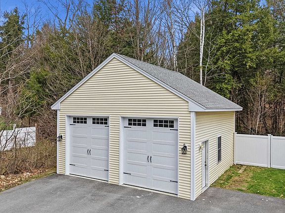 4th image of 84 New Hampshire Drive #000004