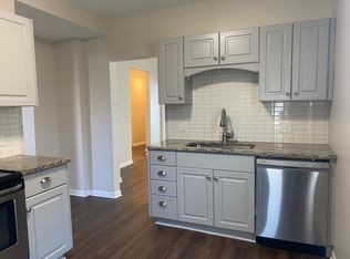 981 Jessamine Ave E #1, Saint Paul, MN 55106