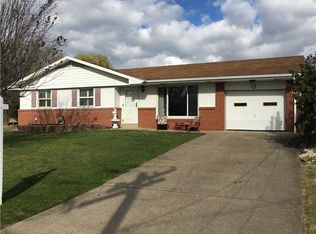 998 McGovern Rd, Houston, PA 15342