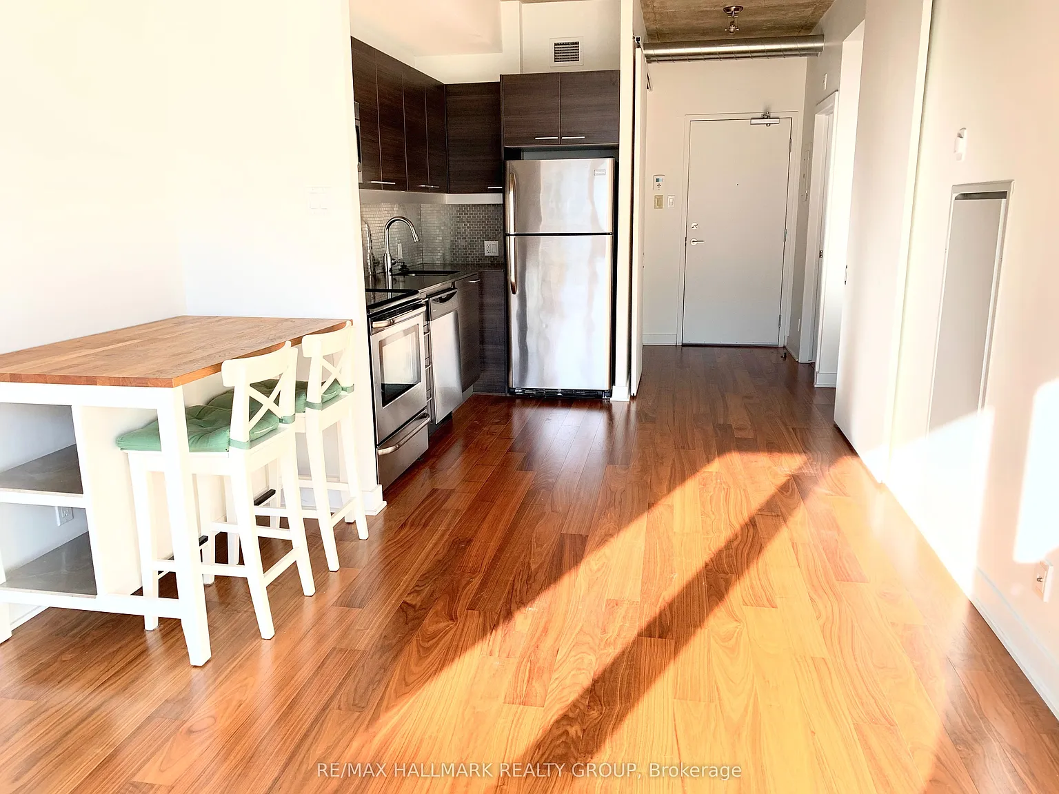 3 bed, $2,350 — Photo 3