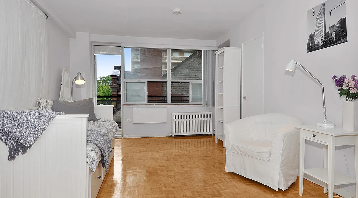 214 St. George — Photo 4