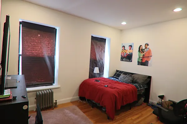 Rented by PMG Real Estate  | media 43