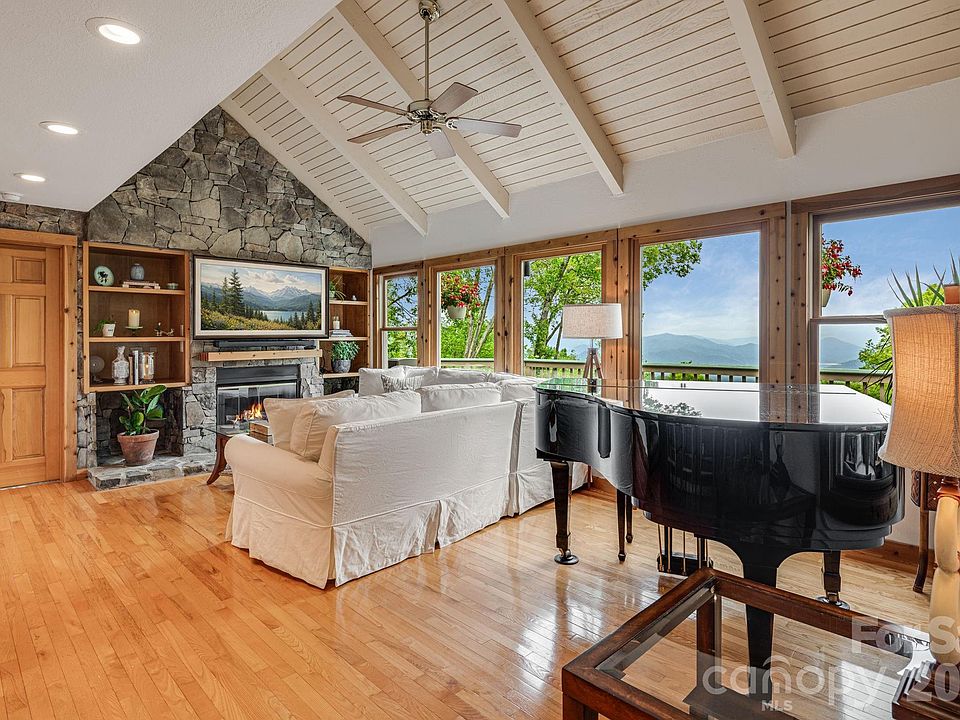 1st image of 61 Ivy Ridge Rd