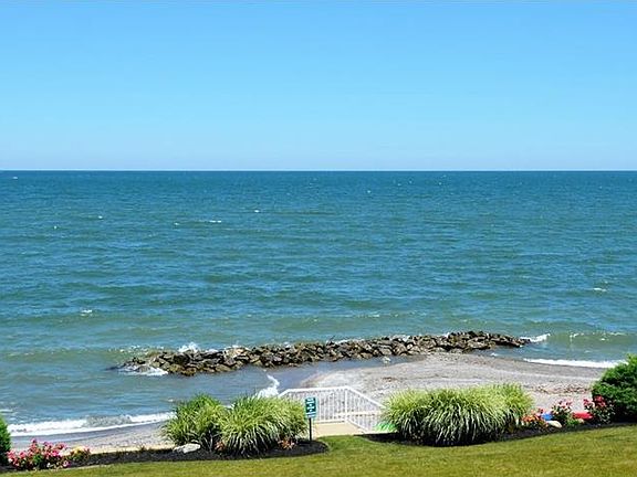 2nd image of 2824 Whispering Shores Dr