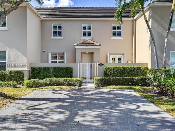 5570 SW 70th Pl S, Miami, FL 33155