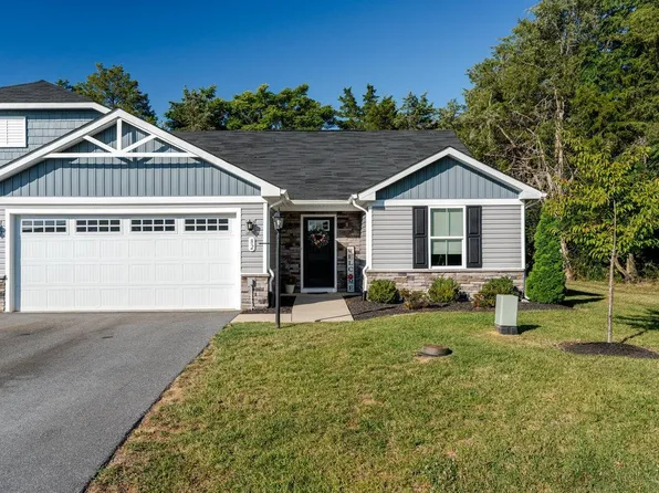 82 Short Peak Dr, McGaheysville, VA 22840