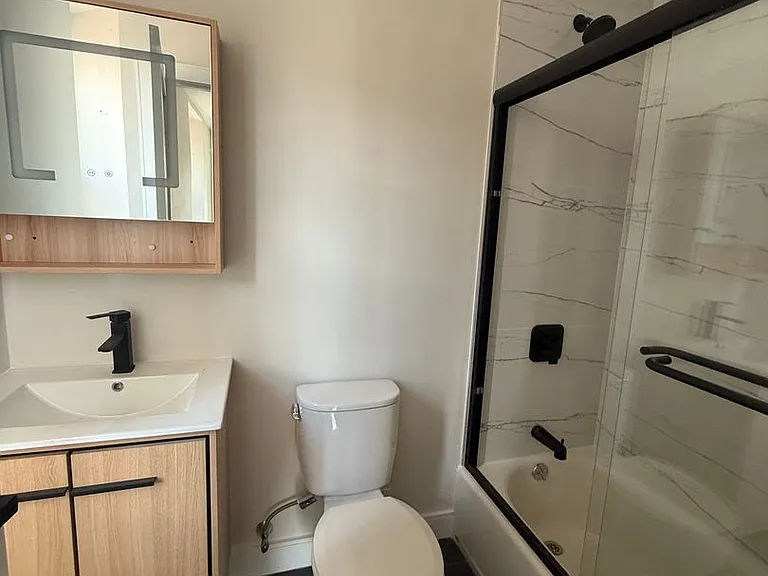 18D Winchester St #3D — Photo 11