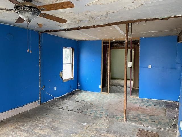 2nd image of 206 N Washington St