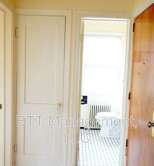 8400 Greenwood Ave #4 — Photo 16