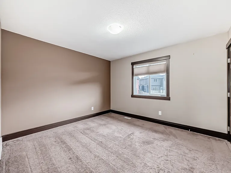 3015 Winspear Cmn SW — Photo 62