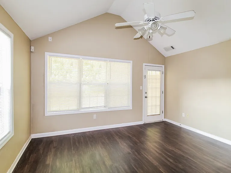 6581 Lake Mill Trce — Photo 8