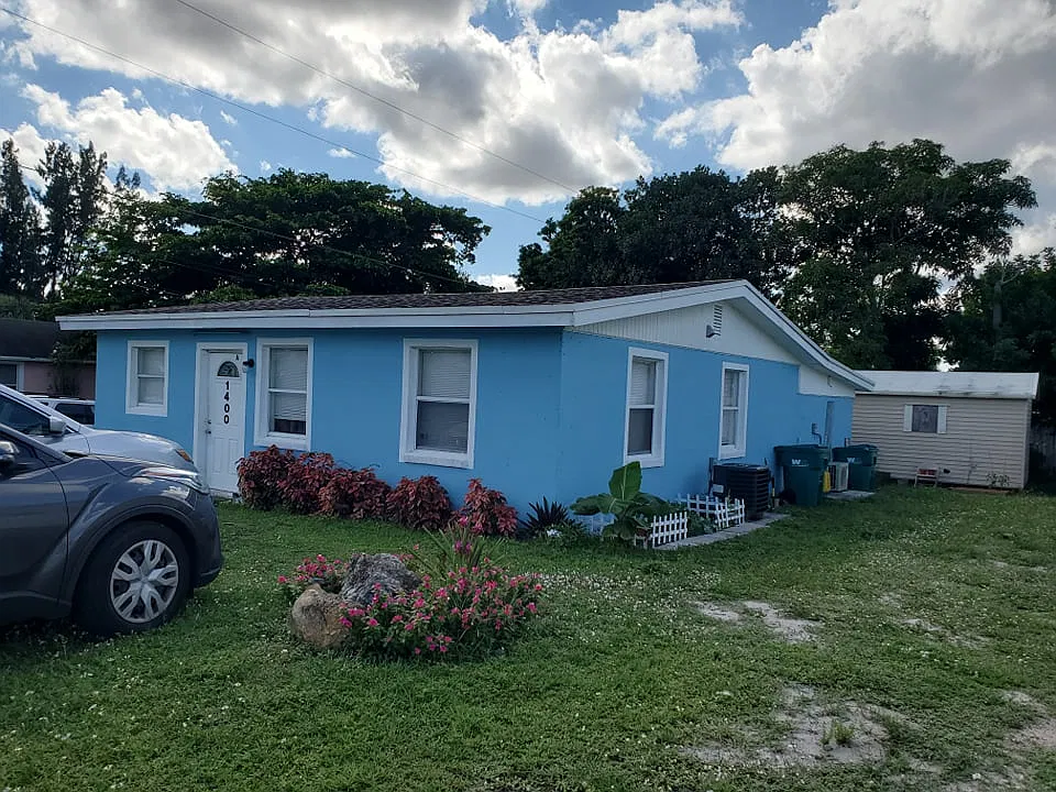 3 bed, 1104 sqft, $2,350 — Photo 2