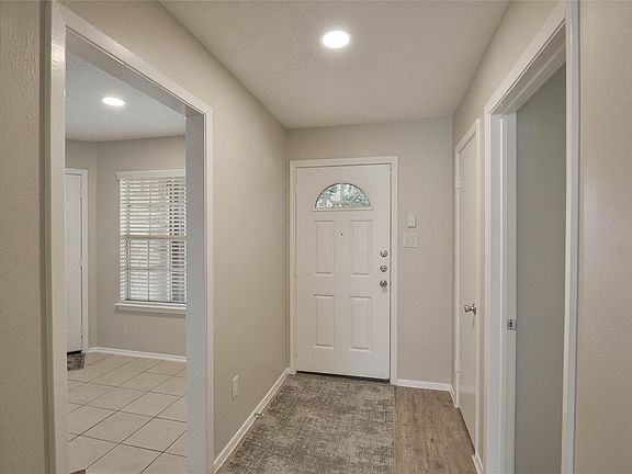 5th image of 7211 Fuchsia Ln