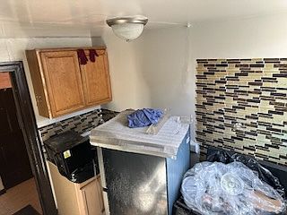 4th image of 629-631 E 229th St #2