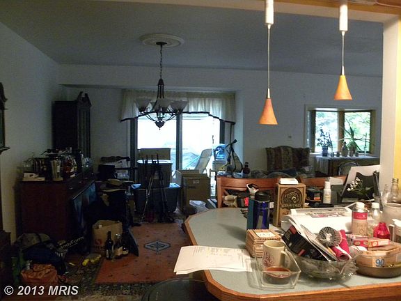 4th image of 1383 Greenway Dr