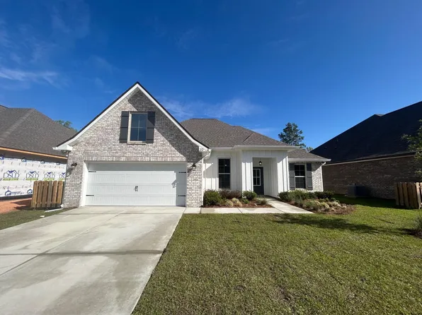 212 E Tweet St, Freeport, FL 32439