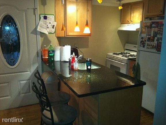 4th image of 3656 N Marshfield Ave