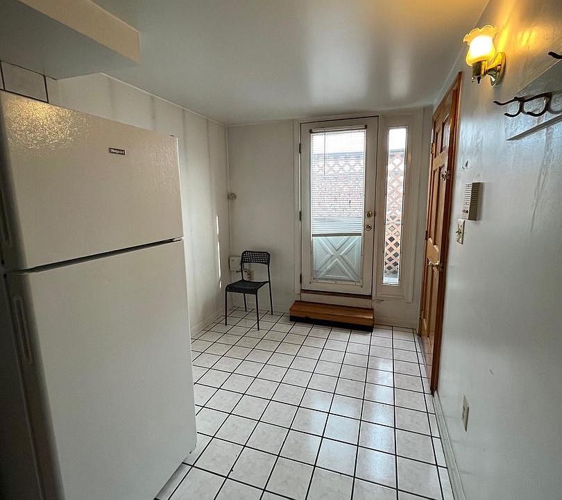 1st image of 2537 S Broad St Floor 3