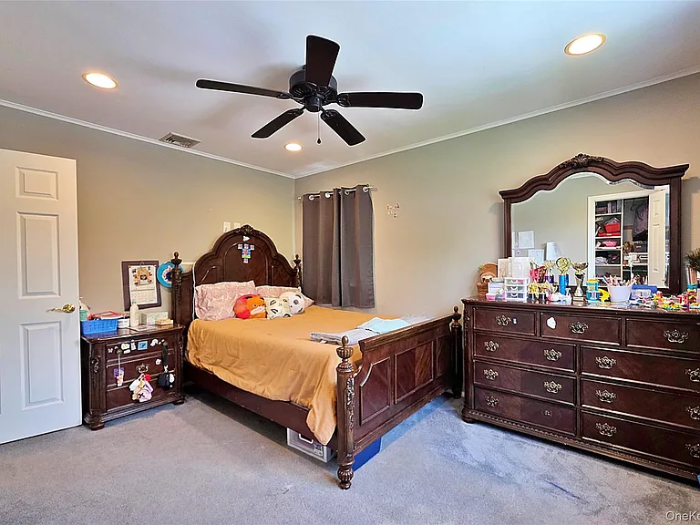 110 Briarwood Ln — Photo 22