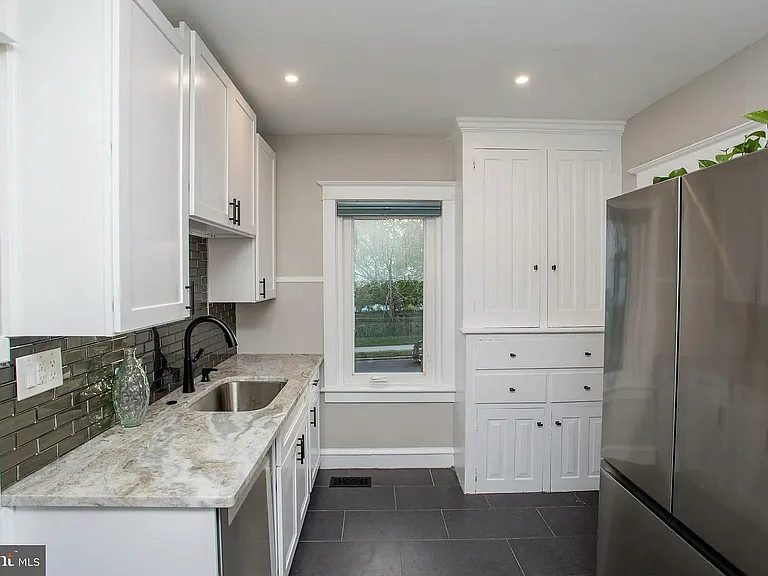 501 E Mount Airy Ave — Photo 19