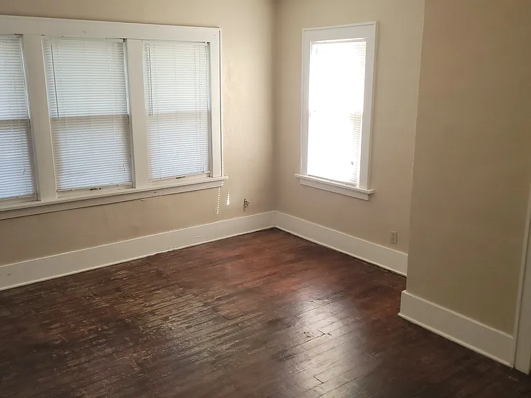 748 N Woodrow Ave — Photo 19