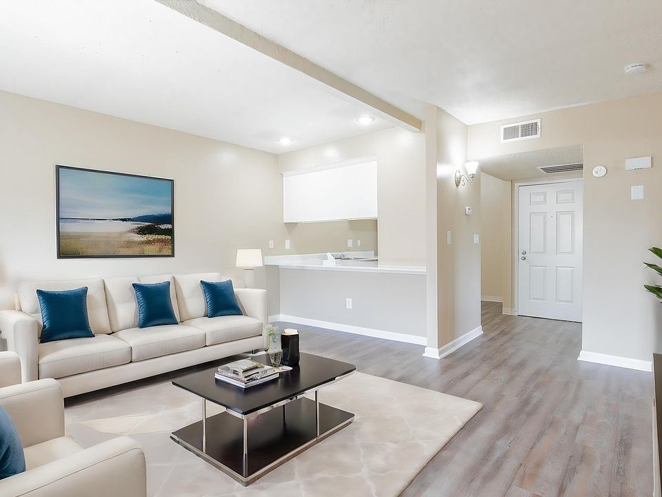 Spacious Living room set up.