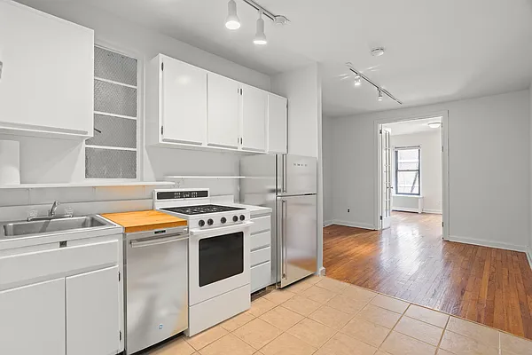 Rented by EXP Realty | media 14