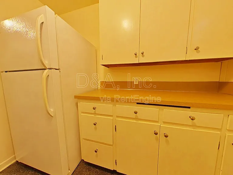 2709 NW Taylor Ave — Photo 4