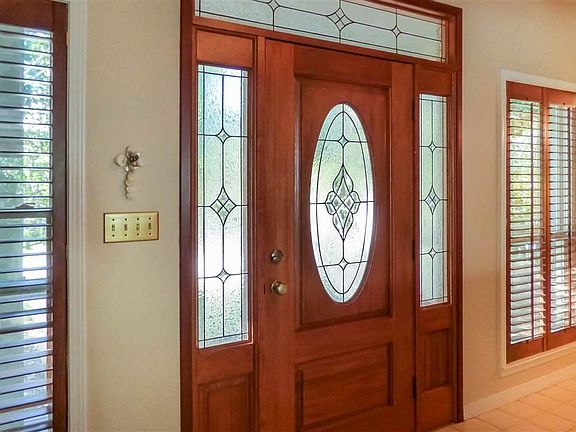 3rd image of 2724 Sunrunner Ln