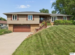 2127 Mayfair Dr, Omaha, NE 68144
