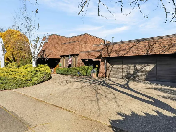 2904 N Maple Rd, Spokane, WA 99206