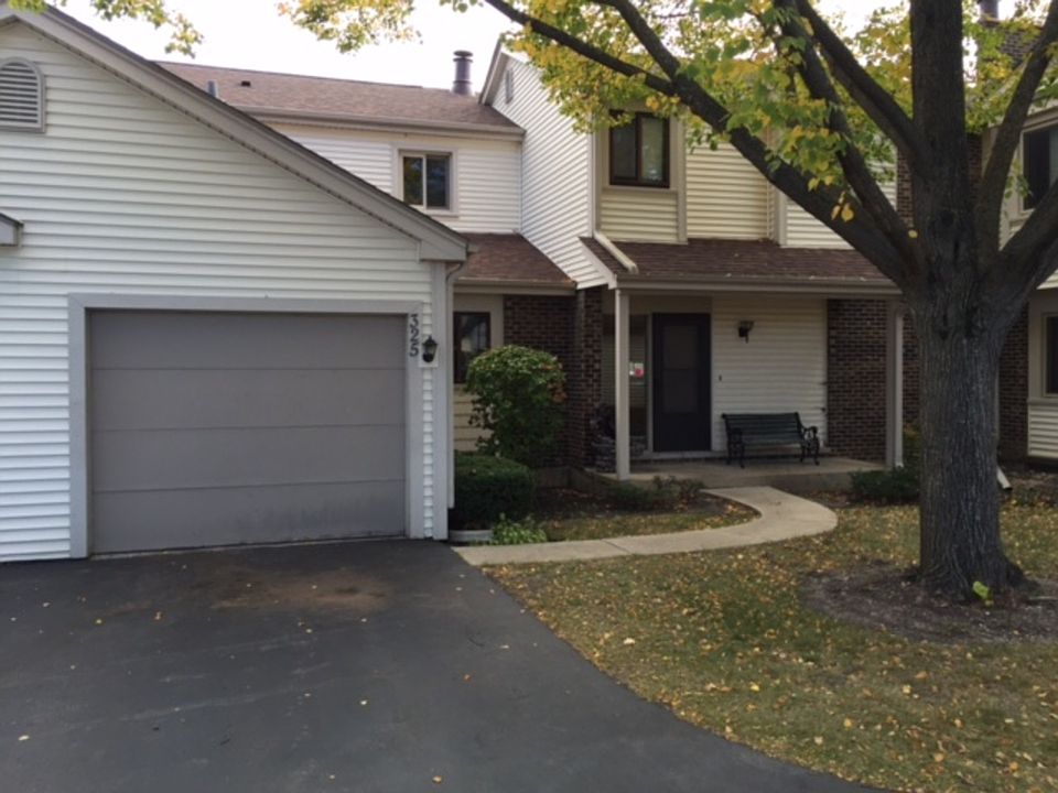 1st image of 325 E Forest Knoll Dr