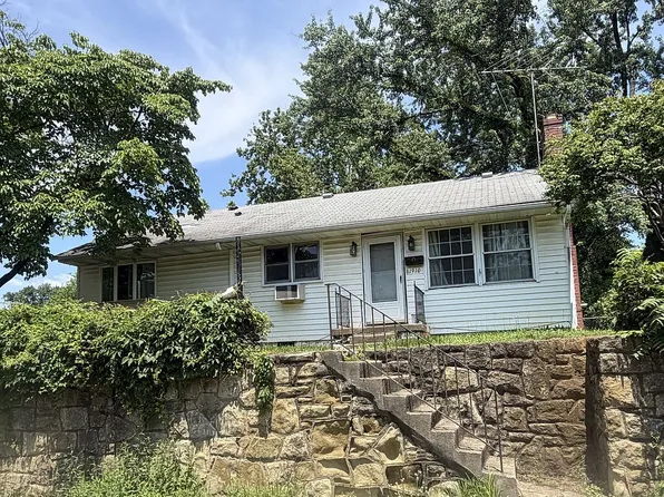 1910 Bungalow Ave, Huntington, WV 25701